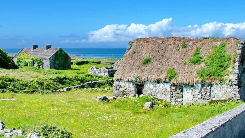 Thatched Cottage on Inis Mr