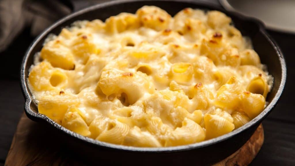 Baked macaroni and cheese