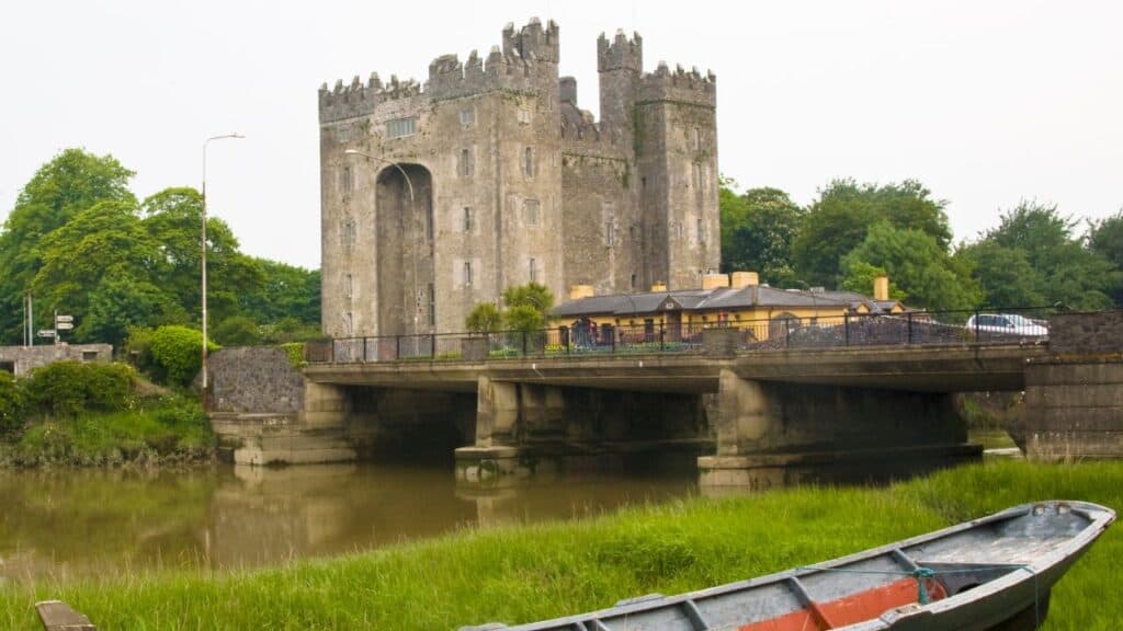 Ireland: Bunratty Castle in County Clare